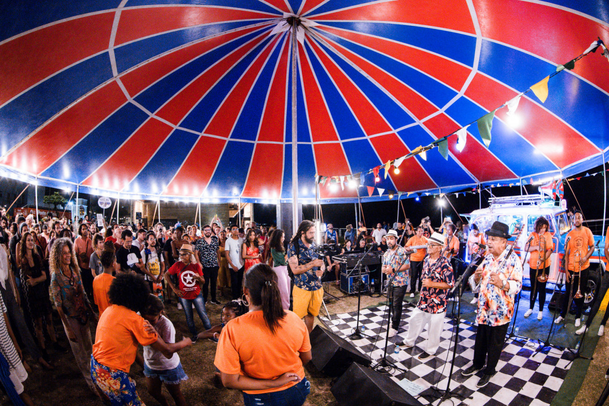 Além da programação de shows, o Porto Musical conta com feiras de negócios, mesas de debates, workshops, entre outras atividades.