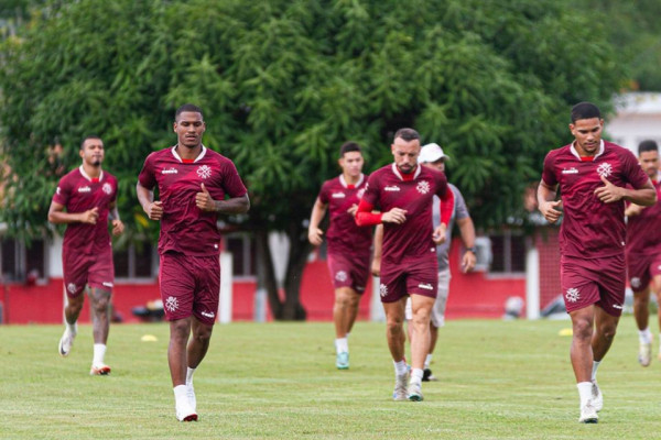 Elenco do Náutico em treinamento no CT Wilson Campos