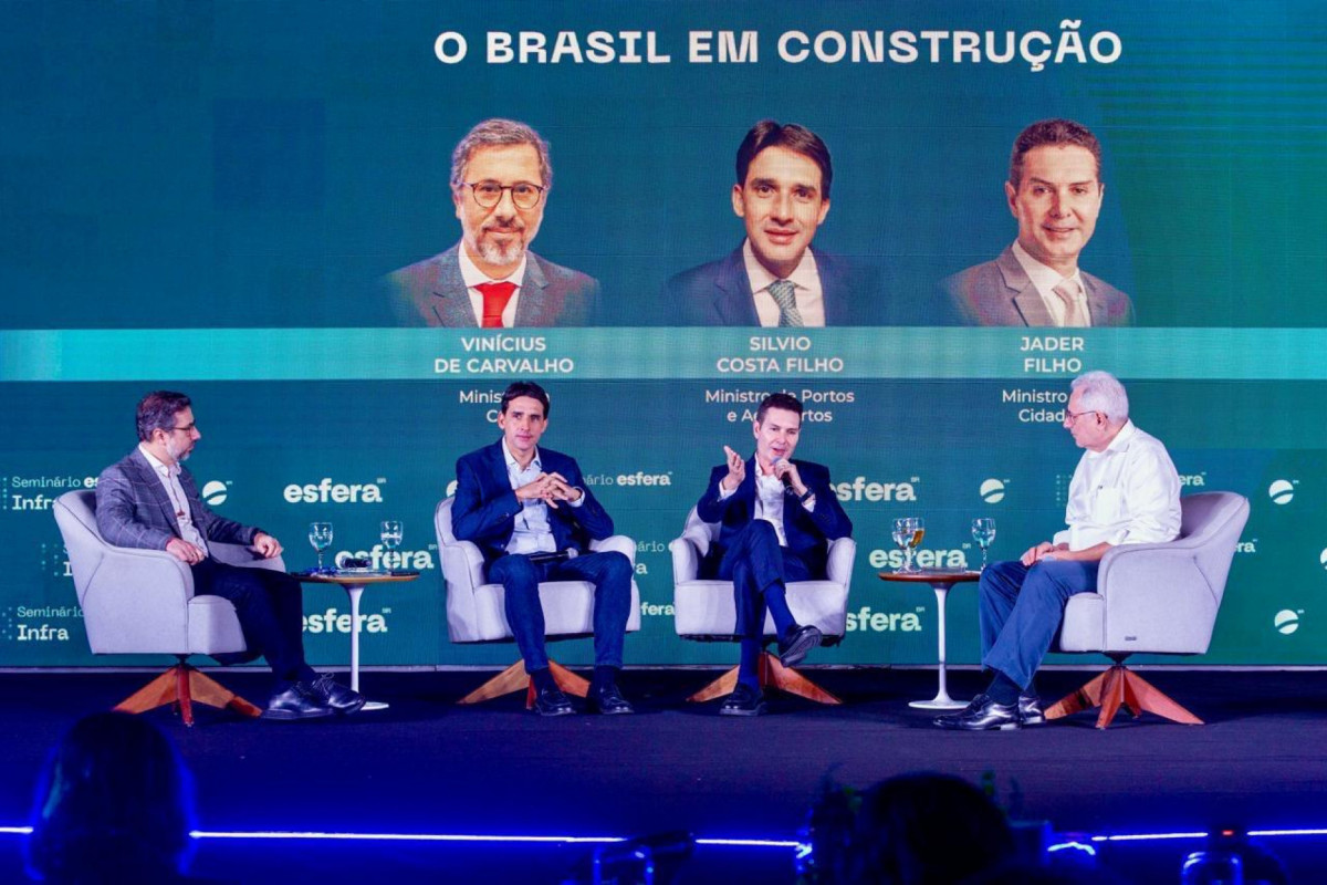 O tarifaço imposto pelos Estados Unidos aos produtos exportados pelo Brasil foi condenado pelos ministros do Seminário Esfera Brasil
(Foto: Rafael Vieira/DP Foto) O tarifaço imposto pelos Estados Unidos aos produtos exportados pelo Brasil foi condenado pelos ministros do Seminário Esfera Brasil
/Foto: Rafael Vieira/DP Foto