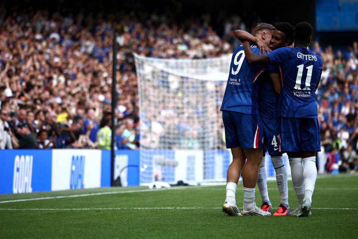 O Chelsea bateu o Milan em amistoso no Stamford Bridge/HENRY NICHOLLS / AFP