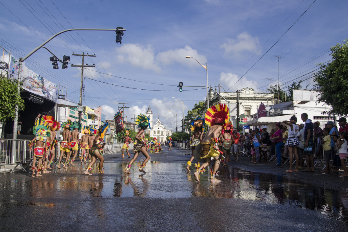 Caboclinhos durante o Carnaval de Goiana em 2015. A cidade, famosa pela intensa manifestação da cultura popular pernambucana, ainda não conseguiu executar os recursos do PNAB. 