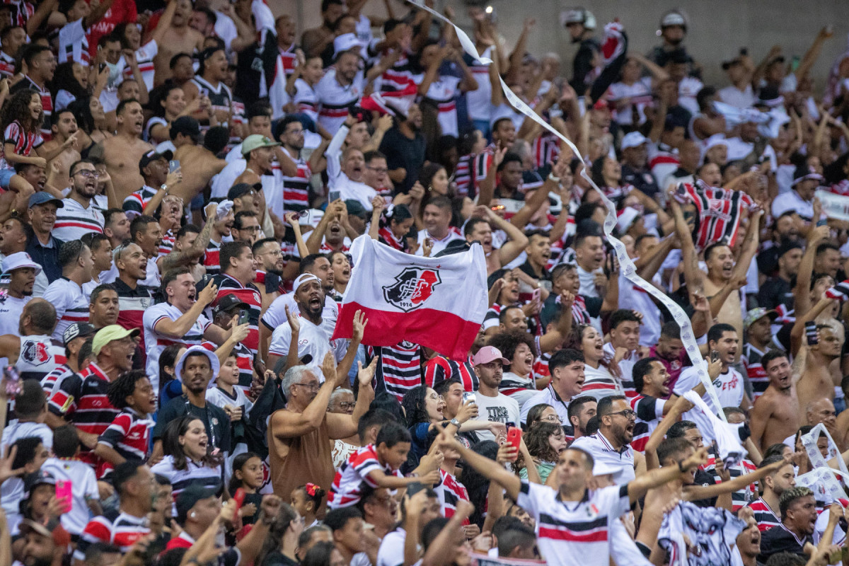 Torcida do Santa Cruz/Rafael Vieira/ DP Foto
