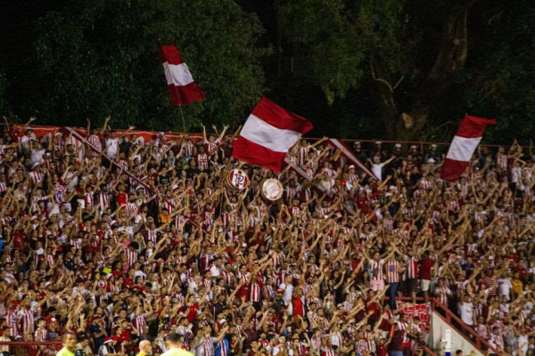 Torcida do Náutico no estádio dos Aflitos