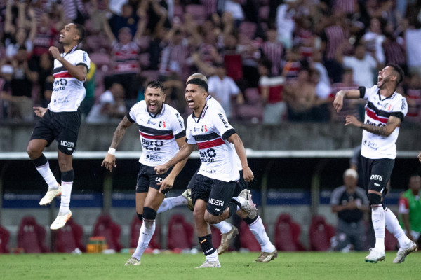 Equipe do Santa Cruz em classificação às oitavas da Série D