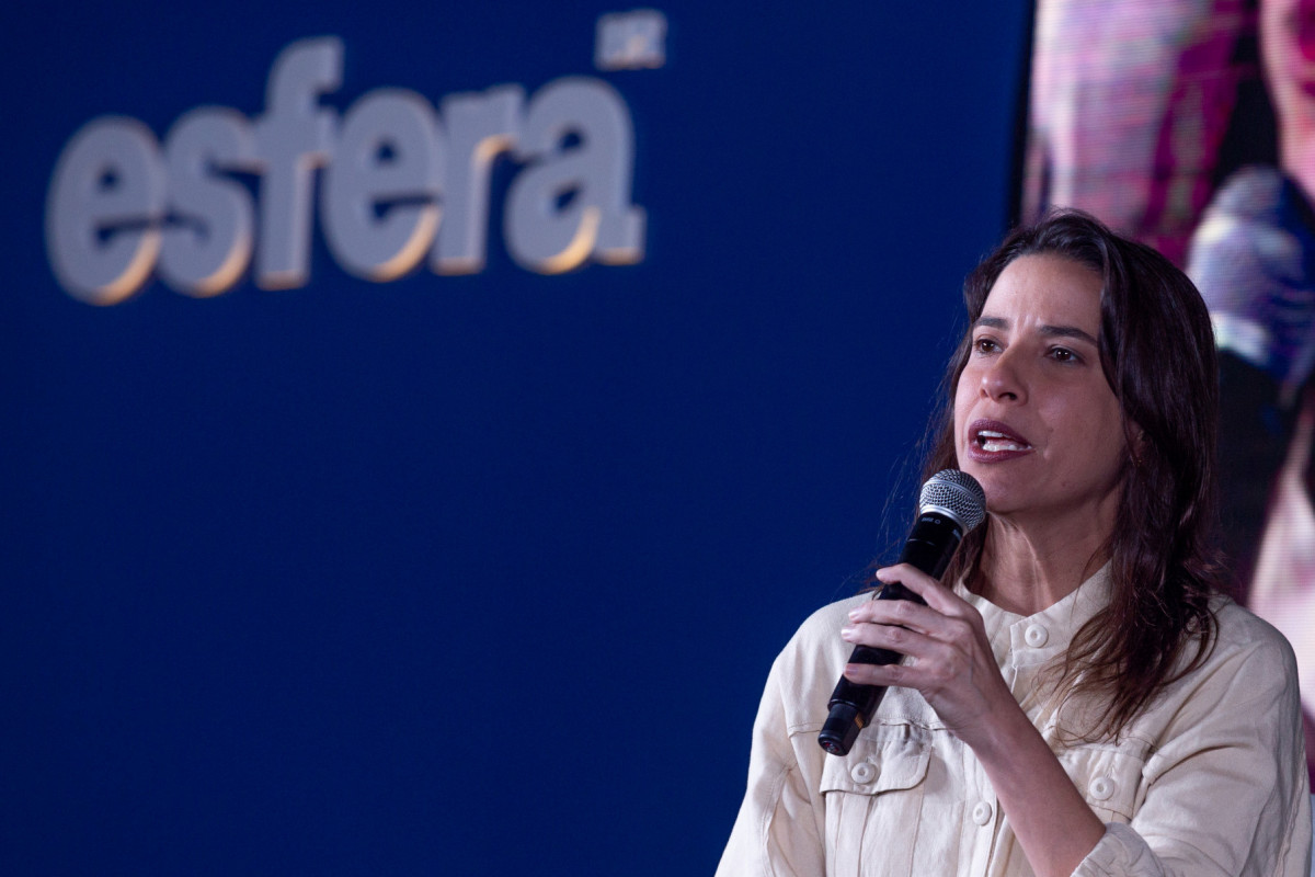       Recife, PE, 09/08/2025 - SEMINARIO ESFERA INFRA - Na manhã.. deste sábado(09), ocorreu no Recife Expo Center na região central, o Seminário Esfera Infra, que contou com as presen..as da Governadora e Pernambuco e do Rio Grande do Norte, Raque Lyra e Fatima Bezerra, os ministros, Silvio Costa Filho e Jader Filho, o prefeito do Recife, João Campos, os deputados Mendonça Filho e Augusto Coutinho o presidente de Suape, Armando Monteiro Bisneto e o vice-prefeito do Recife, Victor Marques. Governadora de Pernambuco, Raquel Lyra