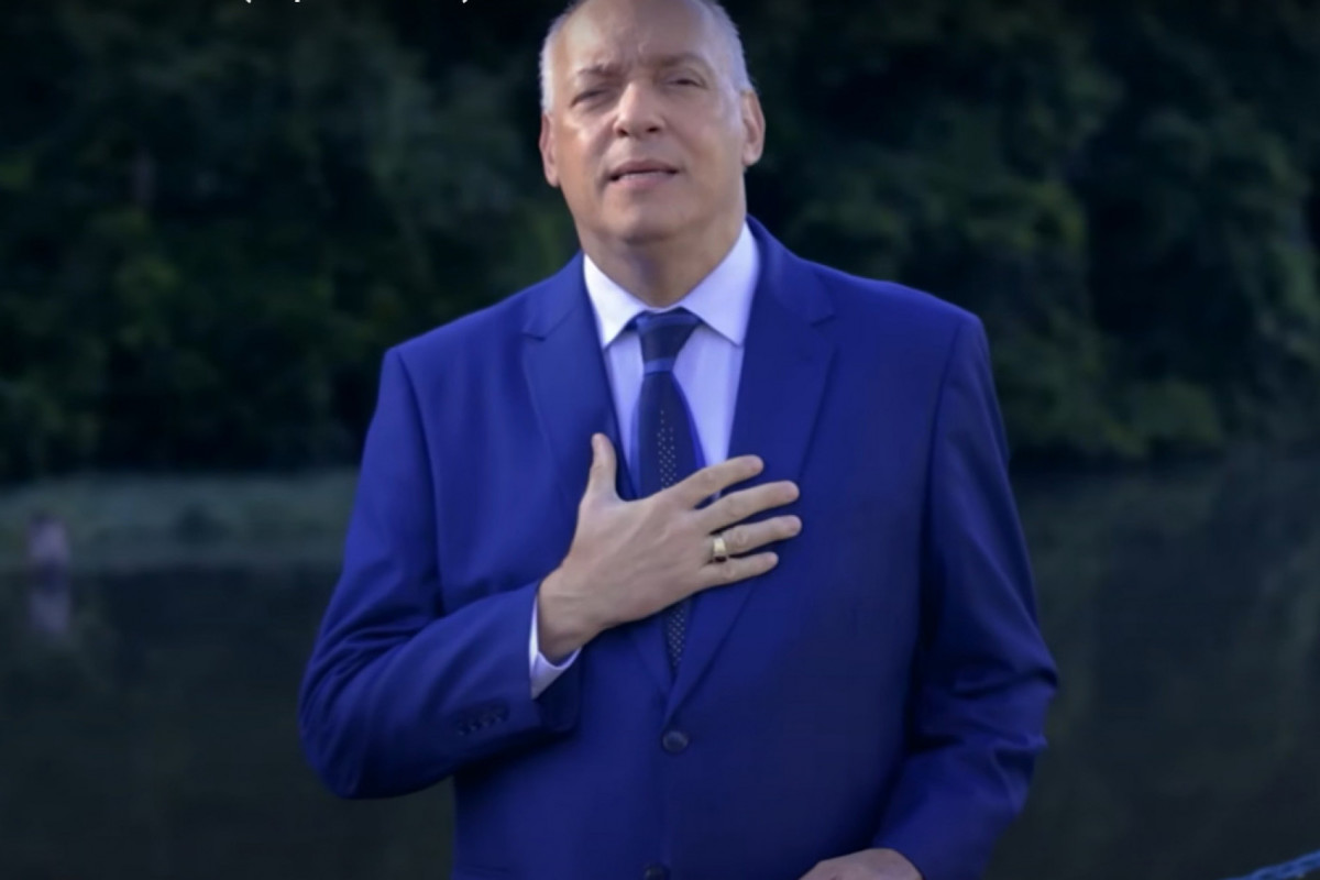 Eduardo Costa, que lidera uma congregação na região, tem cerca de 1,6 mil seguidores no Instagram e também atua como cantor/Foto: Reprodução/Youtube