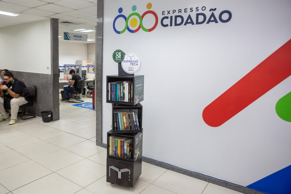 "Expressoteca": Expresso Cidadão ganha pontos de leitura e acesso gratuito a livros (Rafael Vieira/ DP Foto ) "Expressoteca": Expresso Cidadão ganha pontos de leitura e acesso gratuito a livros /Rafael Vieira/ DP Foto