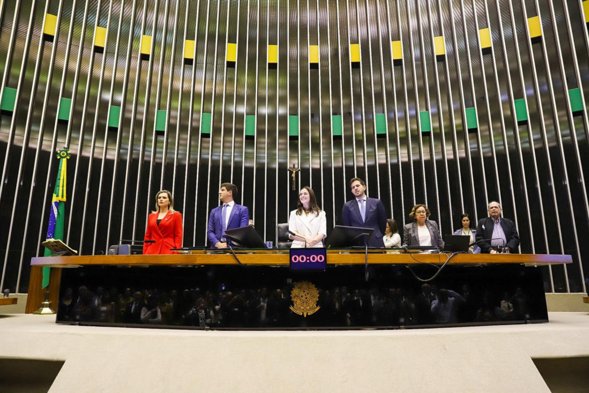Sessão solene na Câmara dos Deputados marca 20 anos da morte de Miguel Arraes
