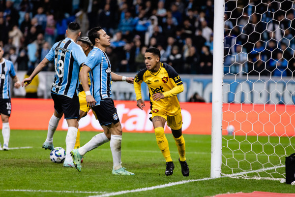 Matheusinho, meia-atacante do Sport