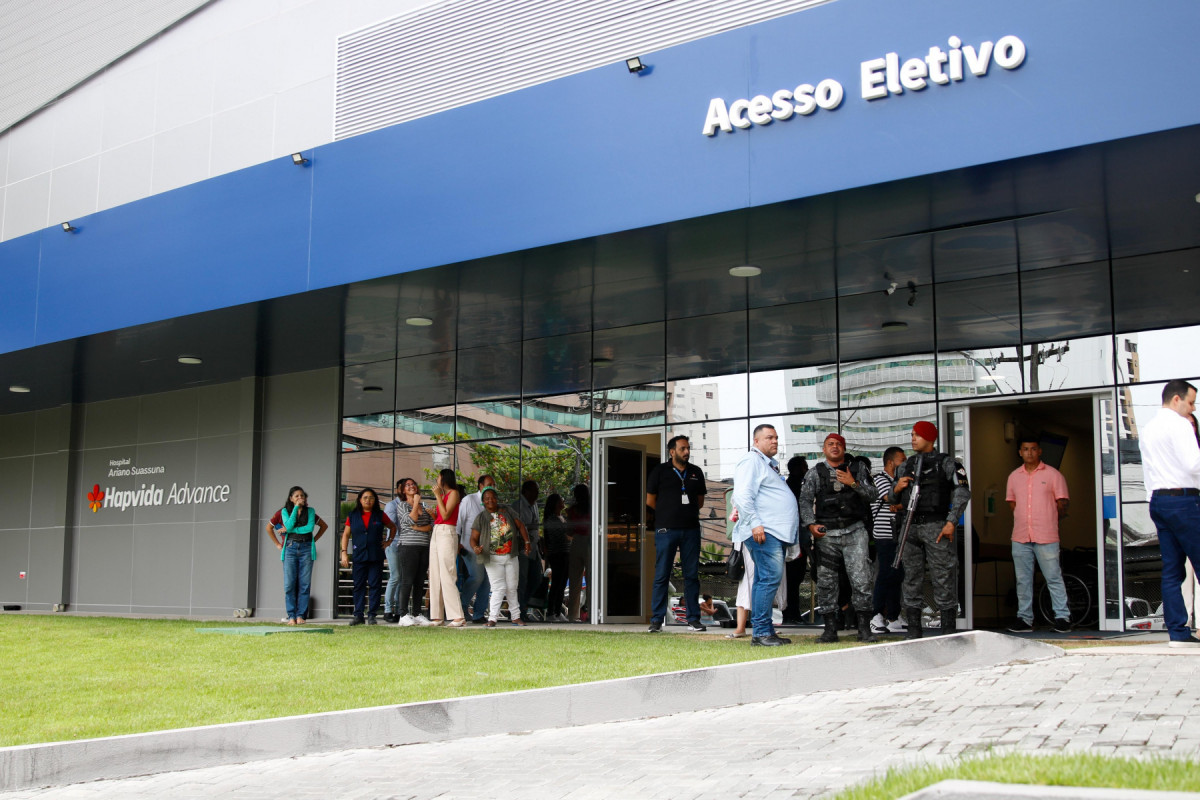 Frente do Hospital Ariano Suassuna