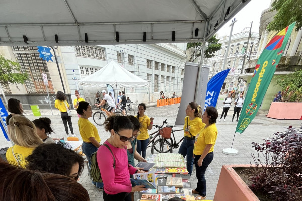 Campanha visa icentivar a leitura e combater desperdício de livros/Foto: Larissa Brito/COMPAZ