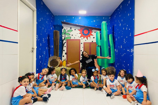 Alunos do Colégio GGE aprendem enquanto se divertem no projeto 