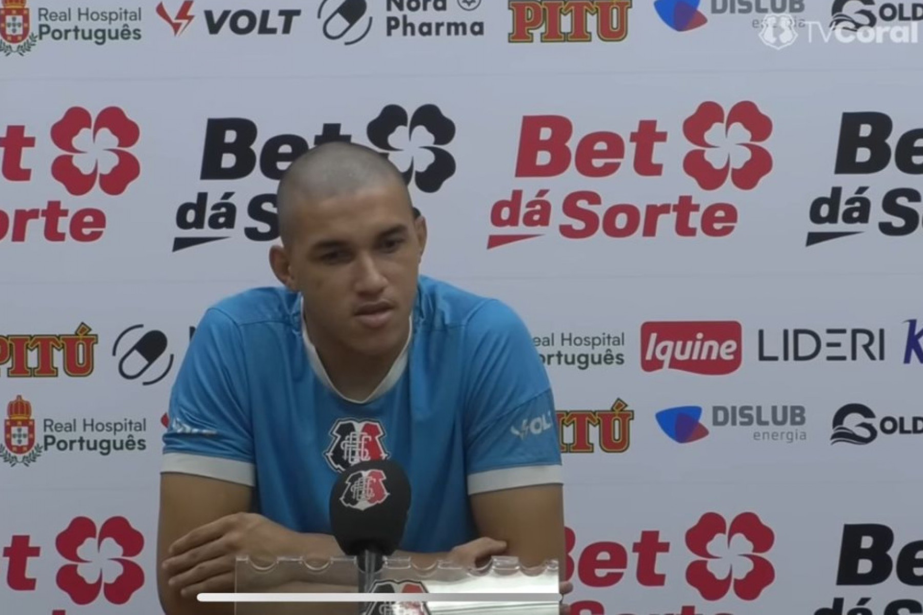 Rokenedy, goleiro do Santa Cruz