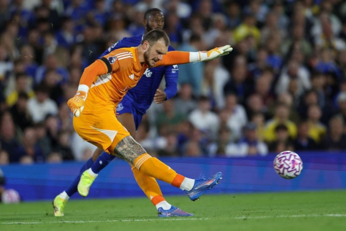 Lucas Perri, goleiro do Leeds United, da Inglaterra (DARREN STAPLES / AFP) Lucas Perri, goleiro do Leeds United, da Inglaterra/DARREN STAPLES / AFP