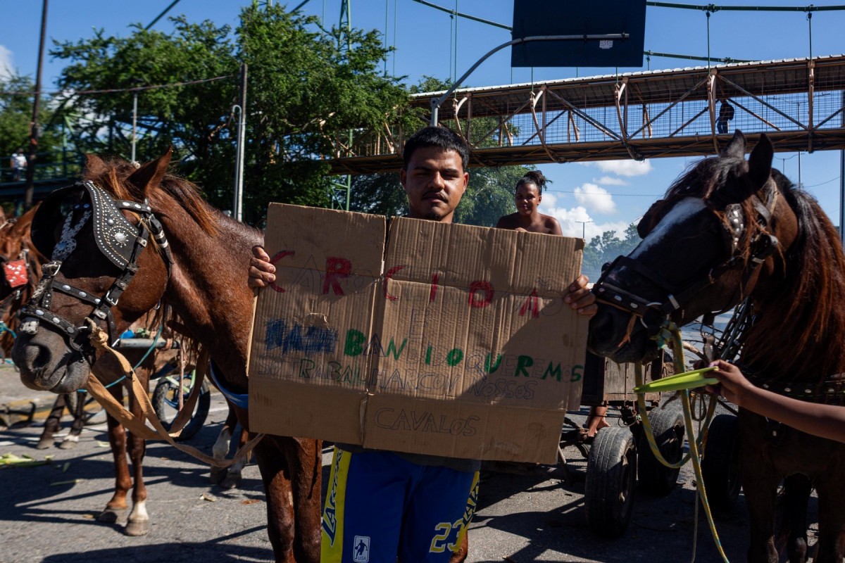 Os manifestantes afirmam que não há previsão para fim dos atos, que devem se estender até que haja uma conversa com o Prefeito do Recife, João Campos.