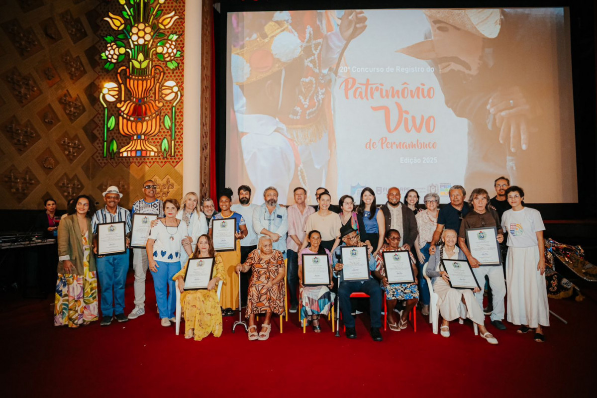 Governadora Raquel Lyra diploma novos Patrimônios Vivos na 18ª Semana Estadual do Patrimônio Cultural (Janaína Pepeu/Secom) Governadora Raquel Lyra diploma novos Patrimônios Vivos na 18ª Semana Estadual do Patrimônio Cultural/Janaína Pepeu/Secom