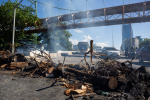   Recife, PE, 18/08/2025 - PROTESTOS CARROCEIROS - Na manhã desta segunda-feira(18), os carroceiros realizaram protestos, fechando o transito no viaduto da Joana Bezerra e em frente a câmara de vereadores.