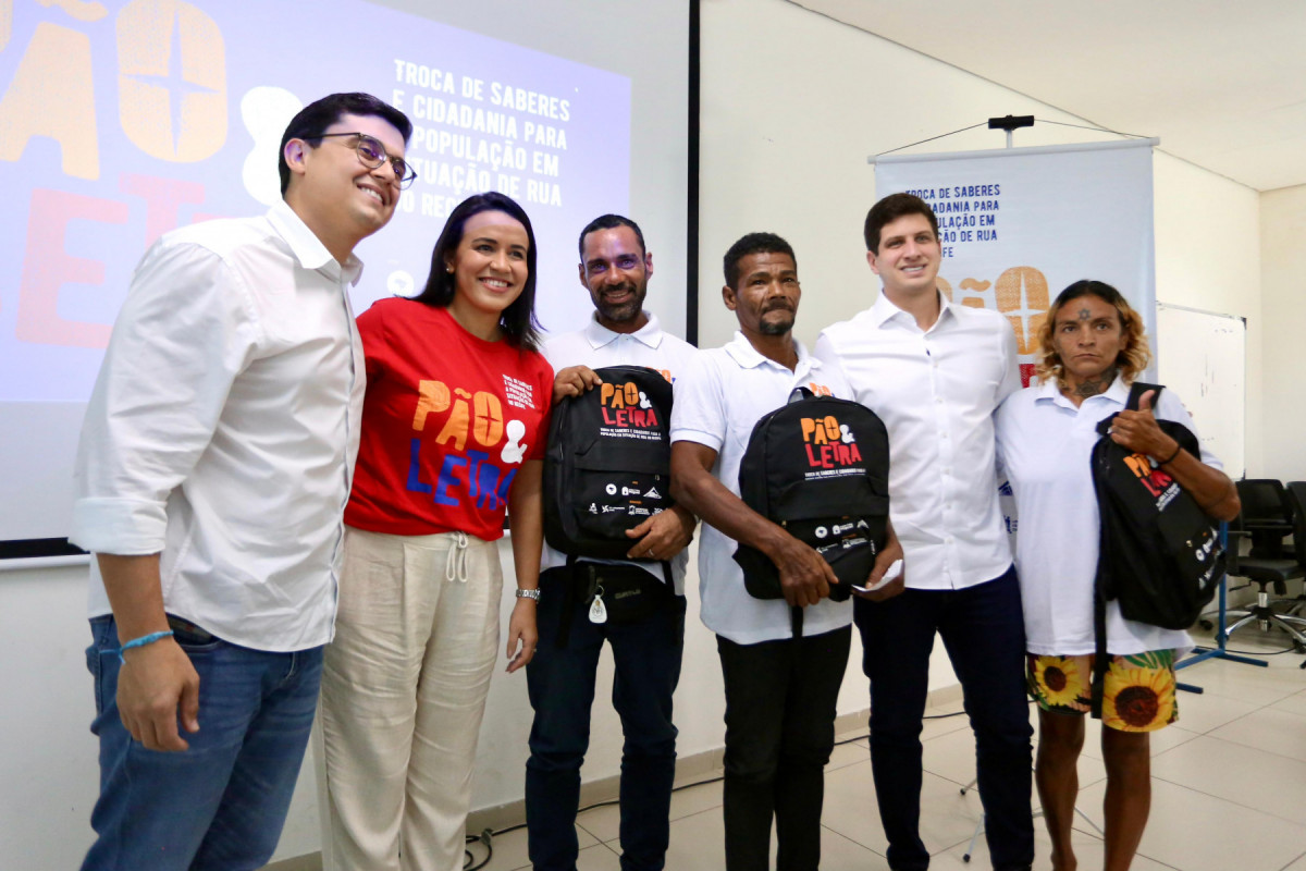 Recife lança programa de bolsas para educar pessoas em situação de rua