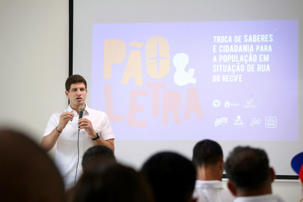 Recife lança programa de bolsas para educar pessoas em situação de rua