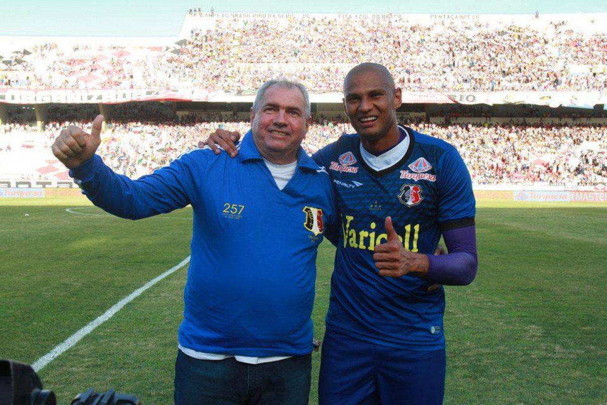 Birigui e Tiago Cardoso, ex-jogadores do Santa Cruz/Reorodução/Santa Cruz