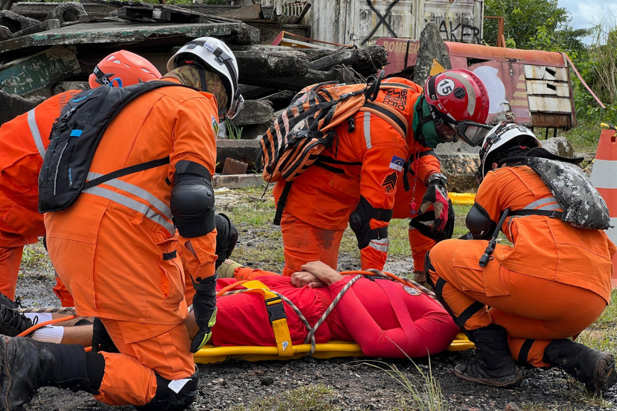 Bombeiros do Nordeste realizam simulado em Pernambuco para fortalecer resposta a desastres