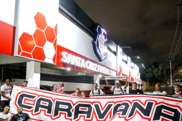 Caravana Coral, torcedores do Santa Cruz