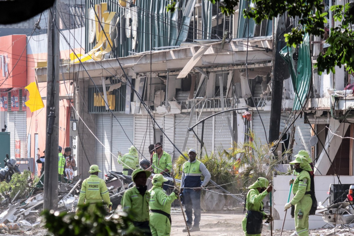 Um dos ataques aconteceu com a explosão de um caminhão-bomba próximo de uma base aérea em Cali, a terceira maior cidade colombiana.