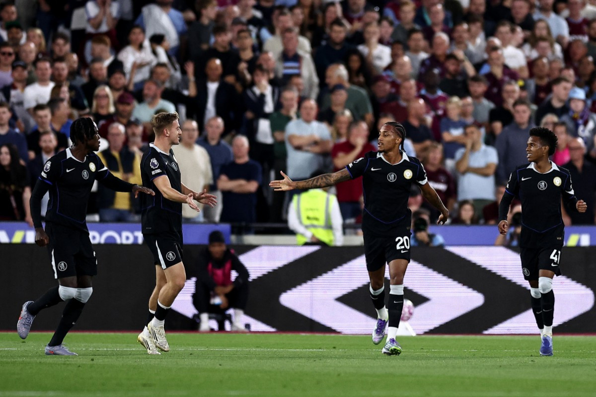 Time do Chelsea em vitória sobre o West Ham na Premier League (HENRY NICHOLLS / AFP) Time do Chelsea em vitória sobre o West Ham na Premier League/HENRY NICHOLLS / AFP