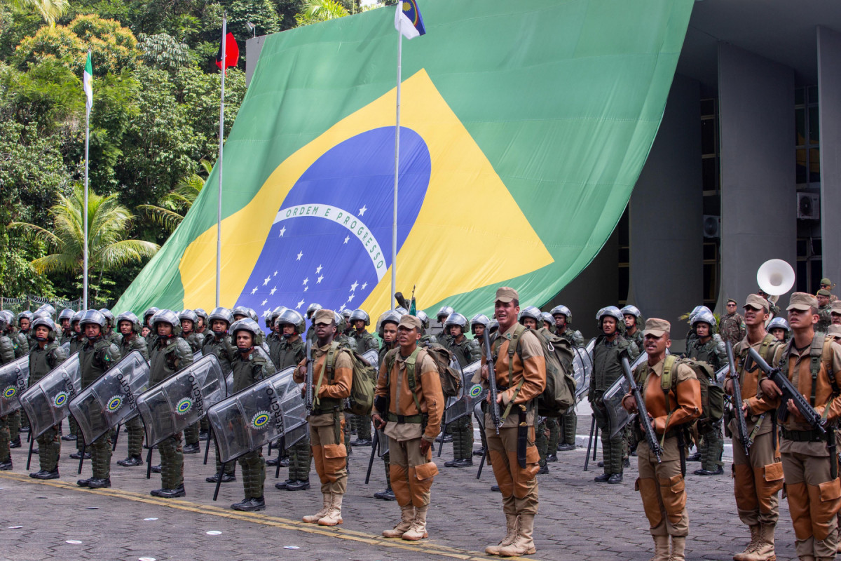 Comando Militar do Nordeste celebra Dia do Soldado no Recife
(Fotos: Rafael Vieira) Comando Militar do Nordeste celebra Dia do Soldado no Recife
/Fotos: Rafael Vieira