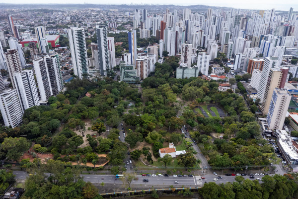 Recife tem aproximadamente 660 áreas de lazer, entre parques, praças e áreas verdes. (Foto: Rafael Vieira/DP Foto)