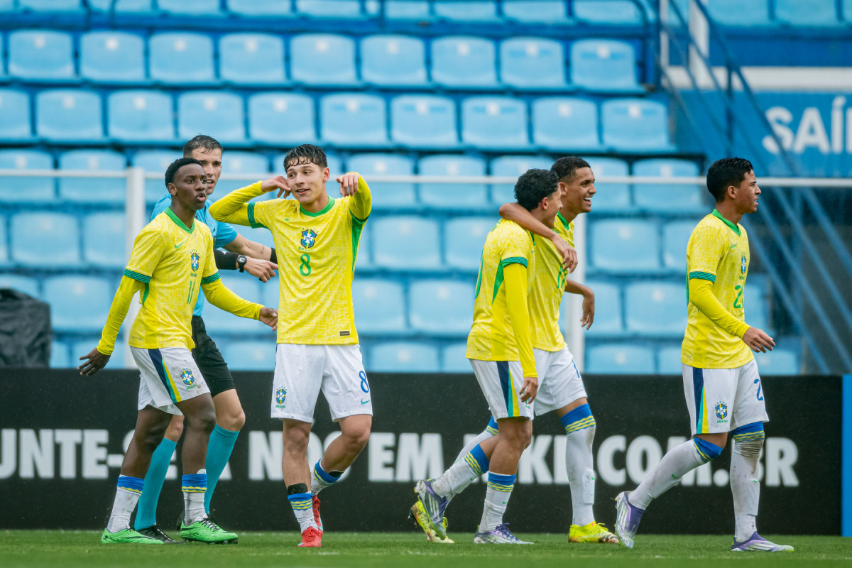 Jogadores do Sub-17 do Brasil em comemoração de gol contra a Costa Rica (Leo Piva/ Staff Images / CBF) Jogadores do Sub-17 do Brasil em comemoração de gol contra a Costa Rica/Leo Piva/ Staff Images / CBF