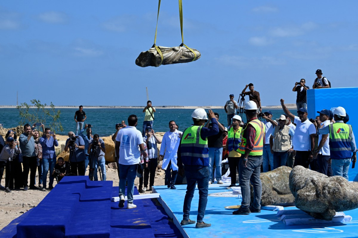 Vestígios de cidade submersa recuperados em Alexandria, no Egito