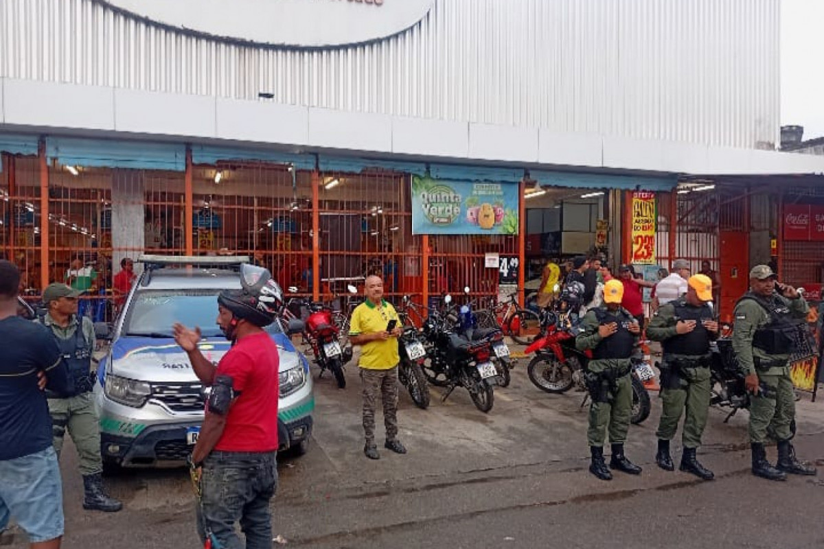 O jovem acredita ter sofrido racismo e espera que o gerente do mercado responda pelo ato (Foto: Reprodução/Whatsapp)