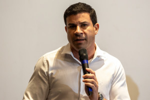 Carlos Veras reafirma apoio do PT a Jo&atilde;o Campos e descarta reabertura de debate sobre Raquel