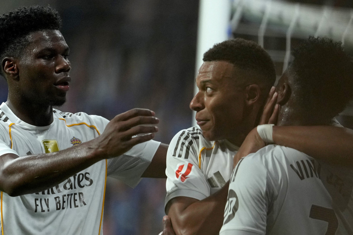Tchouaméni, Mbappé e Vinicius Júnior, jogadores do Real Madrid (CESAR MANSO / AFP) Tchouaméni, Mbappé e Vinicius Júnior, jogadores do Real Madrid/CESAR MANSO / AFP