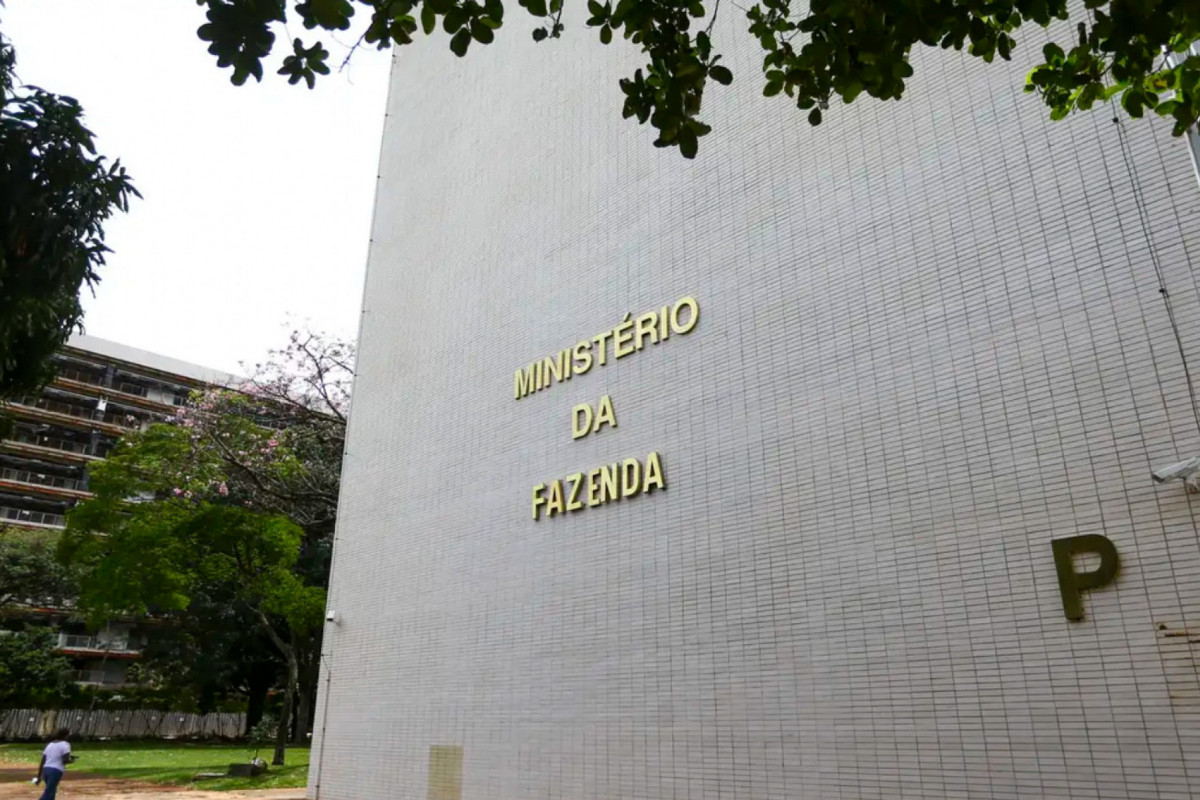 Ministério da Fazenda anunciou nesta terça-feira (26), no Diário Oficial da União (DOU), critérios de priorização do acesso ao crédito as empresas afetadas pelo tarifaço (Foto: Marcelo Camargo/Agência Brasil) Ministério da Fazenda anunciou nesta terça-feira (26), no Diário Oficial da União (DOU), critérios de priorização do acesso ao crédito as empresas afetadas pelo tarifaço/Foto: Marcelo Camargo/Agência Brasil