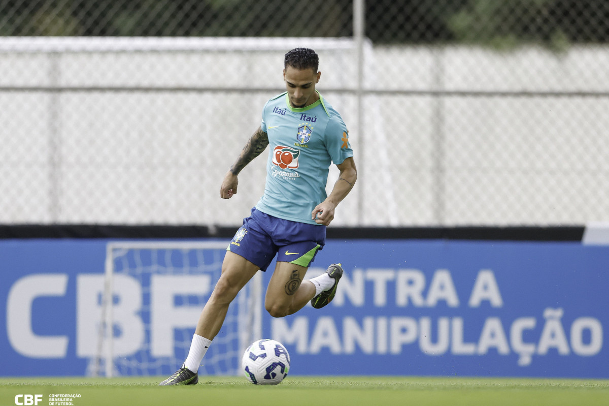 Antony durante treino com a seleção brasileira (RAFAEL RIBEIRO/CBF) Antony durante treino com a seleção brasileira/RAFAEL RIBEIRO/CBF