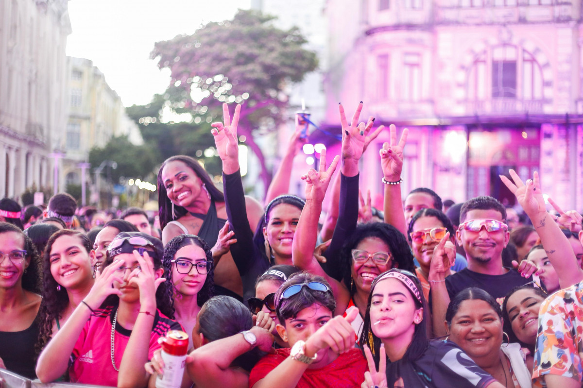 Fãs durante gravação de DVD de Priscila Senna. no Marco Zero (Foto: Crysli Viana/DP Foto)