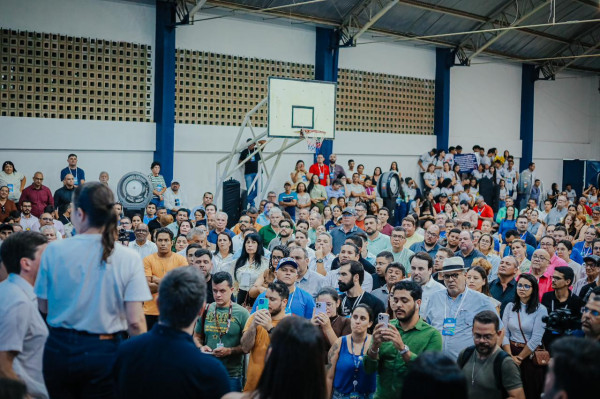 Anúncios foram feitos durante o Ouvir Para Mudar em Santa Cruz do Capibaribe (Foto: Janaína Pepeu/Secom)