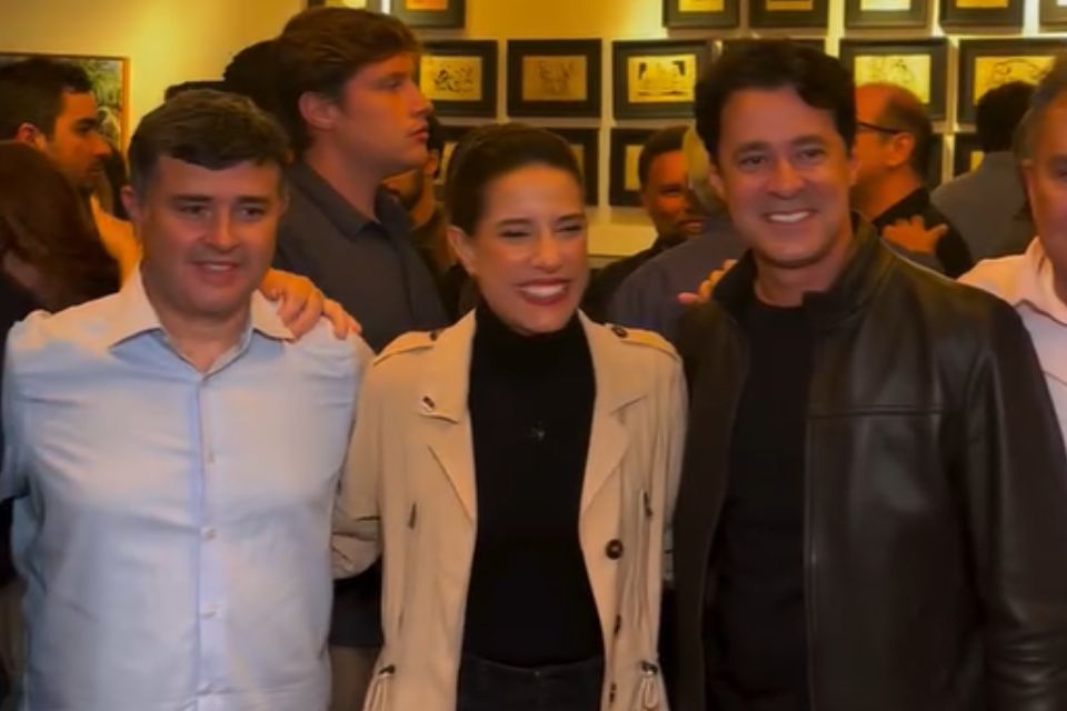 Eduardo da Fonte, Raquel Lyra e Anderson Ferreira jantaram na casa do secretário estadual da Casa Civil em Gravatá, no último sábado (23) (Foto: Reprodução/Instagram/Anderson Ferreira) Eduardo da Fonte, Raquel Lyra e Anderson Ferreira jantaram na casa do secretário estadual da Casa Civil em Gravatá, no último sábado (23)/Foto: Reprodução/Instagram/Anderson Ferreira