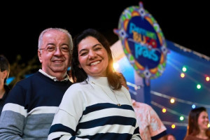 Prefeito Joselito Gomes e sua esposa, Viviane Facundes, Secretária de Obras de Gravatá