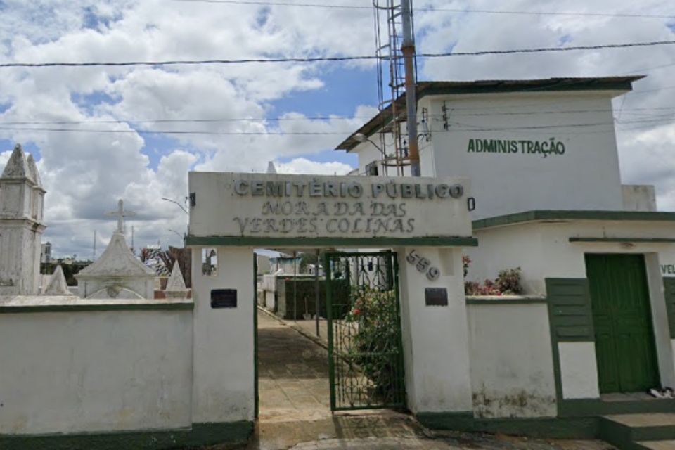 Corpo é encontrado sentado sobre túmulo em cemitério de Moreno
/Reprodução/Google Street View