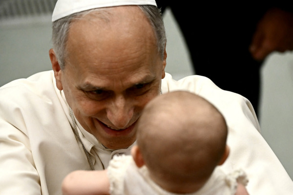 Papa Leão XIV pede o fim da Papa Leão XIV pede o fim da
