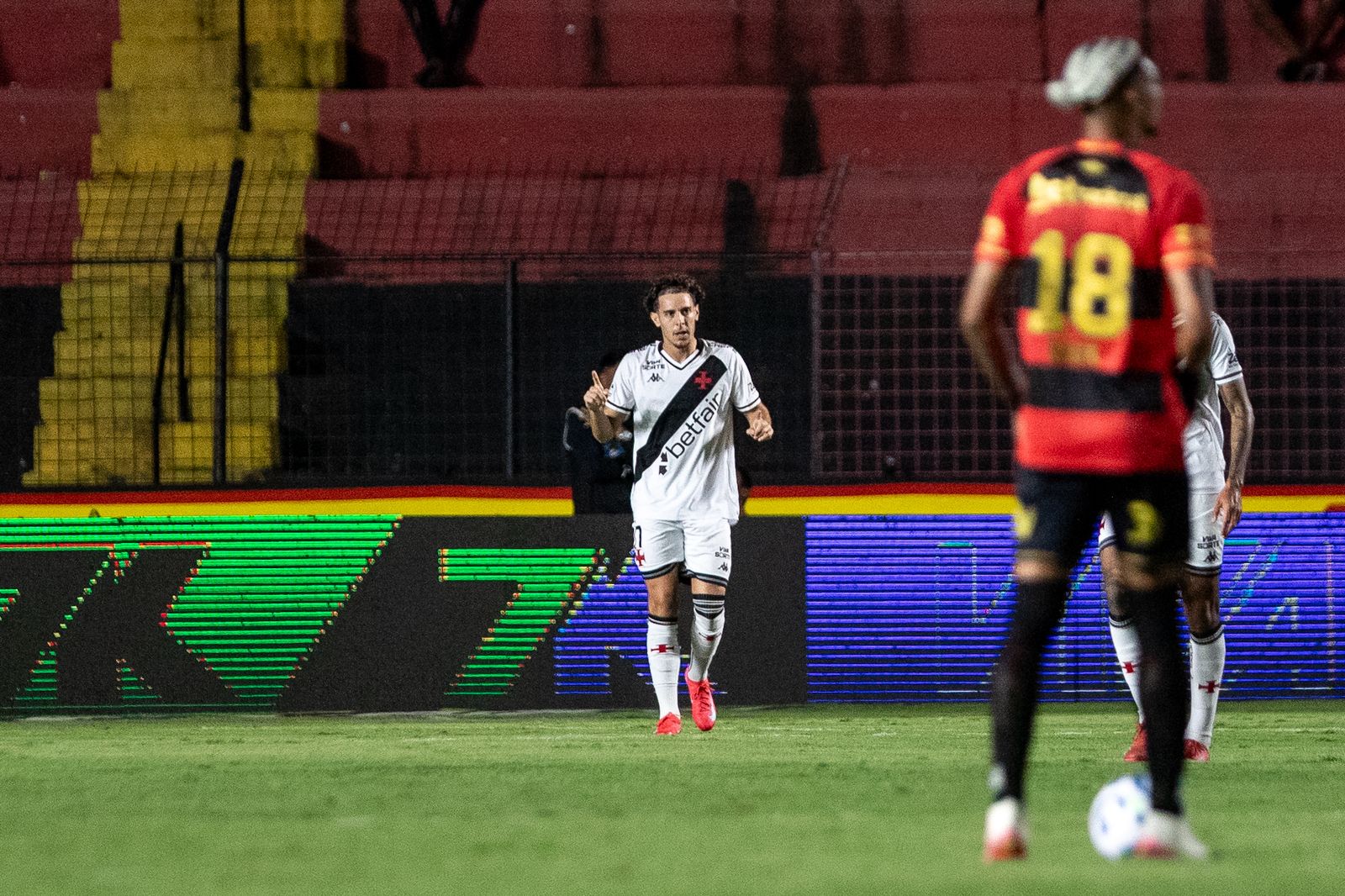 Nuno Moreira fez o primeiro gol do Vasco (Rafael Vieira/DP )