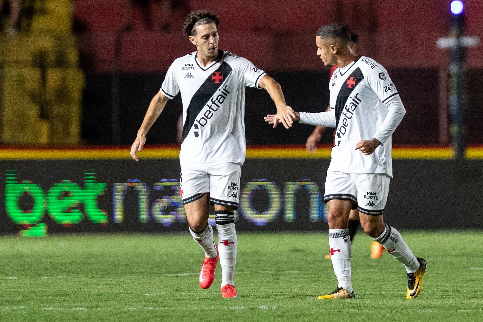 Nuno Moreira fez o primeiro gol do Vasco (Rafael Viiera/DP)