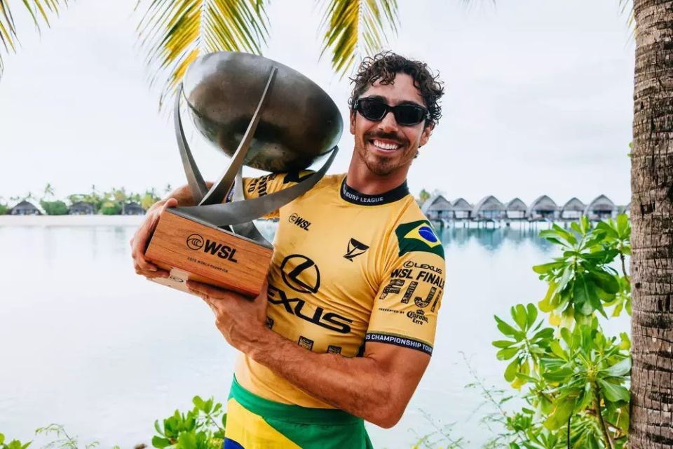 Yago Dora, novo campeão da Liga Mundial de Surfe (WSL) (Cait Miers/WSL) Yago Dora, novo campeão da Liga Mundial de Surfe (WSL)/Cait Miers/WSL