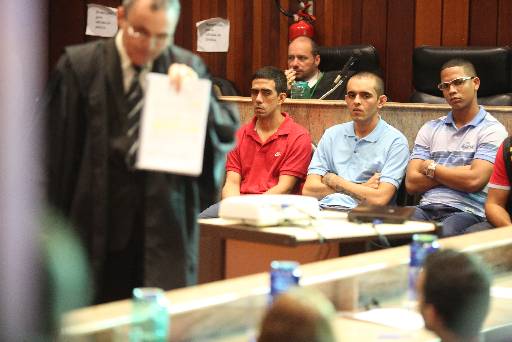 Réus no plenário da 2ª Vara do Tribunal do Júri da Capital, no Fórum Rodolfo Aureliano. (Foto: Hesiodo Goes/Esp/ D.A Press) Réus no plenário da 2ª Vara do Tribunal do Júri da Capital, no Fórum Rodolfo Aureliano./Foto: Hesiodo Goes/Esp/ D.A Press