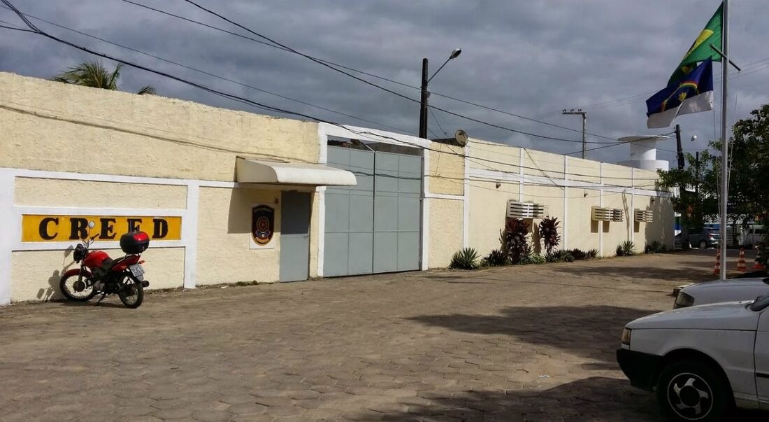 Agentes foram encmainhados para o CREED, em Abreu e Lima (Foto: Reprodução) Agentes foram encmainhados para o CREED, em Abreu e Lima/Foto: Reprodução
