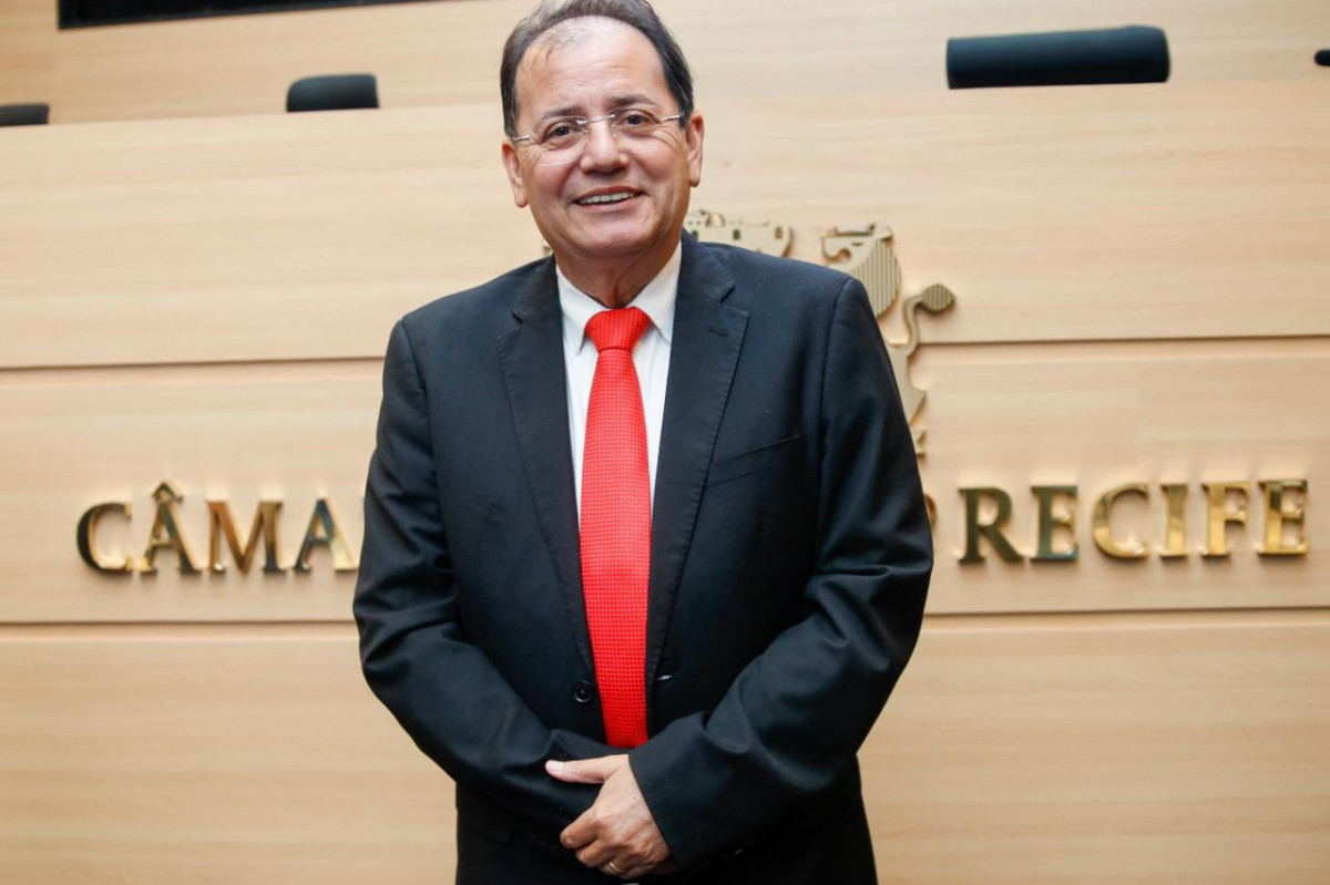 TV Nova recebe homangem da C&acirc;mara Municipal do Recife (Foto: Marina Torres/DP Foto)