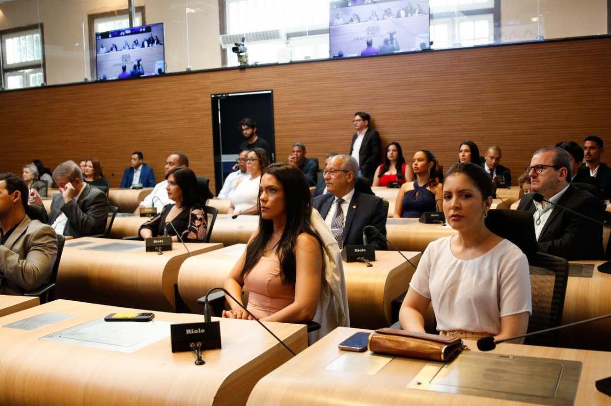 TV Nova recebe homangem da Câmara Municipal do Recife (Foto: Marina Torres/DP Foto)